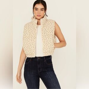 Only by 26 International NWT Women's Floral Print Puffer Vest Size Large